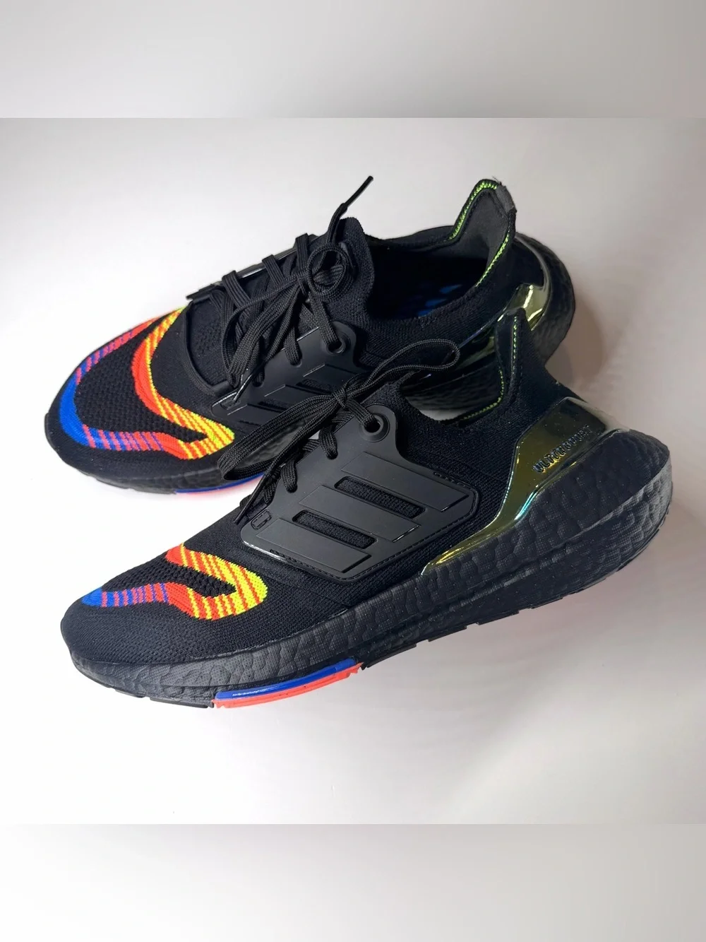 Adidas Men’s Ultraboost 22 Linear Energy Black Athletic Shoes Size- 8